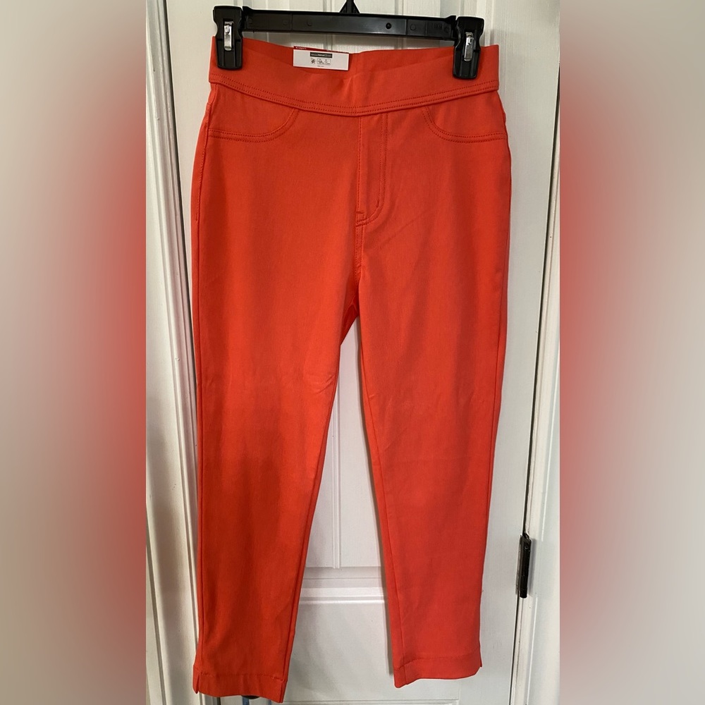 New Time TRU Ladies Fitted Stretch Capri